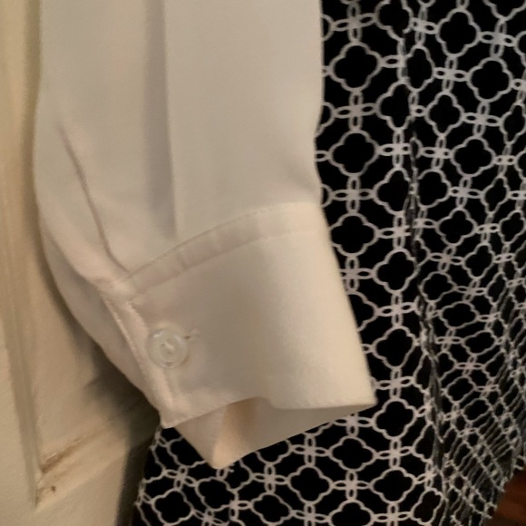 Michael Kors cream buttoned blouse size large - Picture 5 of 9